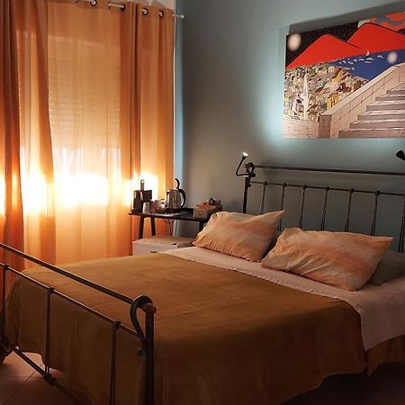 Morghen 88 Vomero Rooms Наполи Екстериор снимка