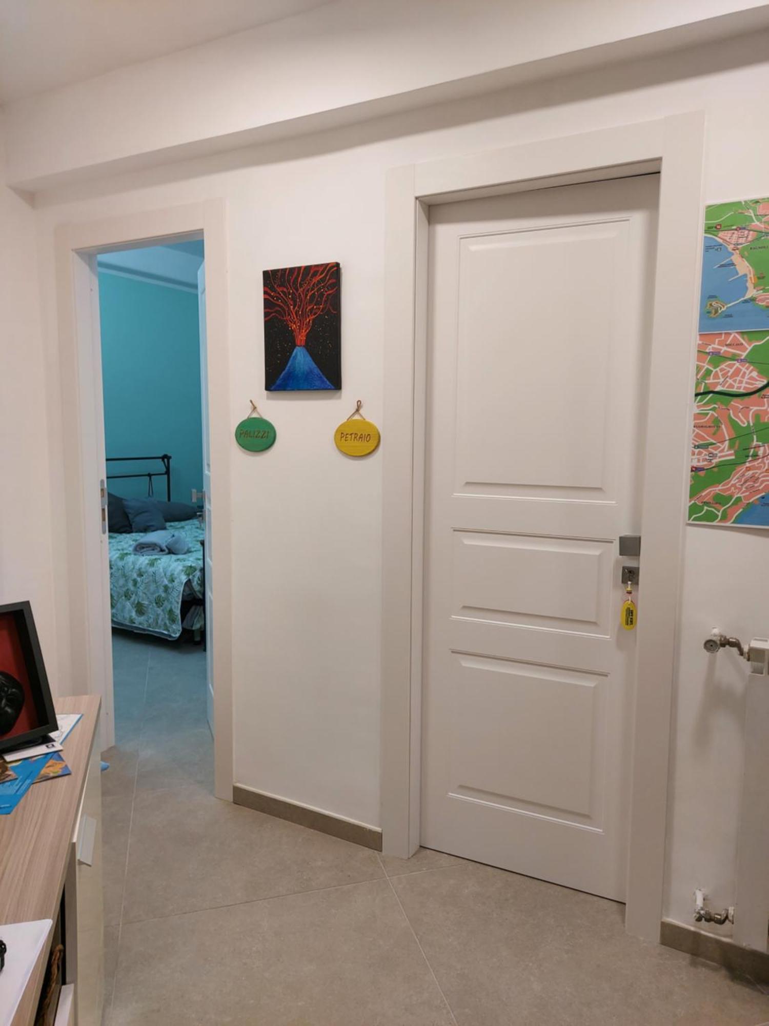 Morghen 88 Vomero Rooms Наполи Екстериор снимка