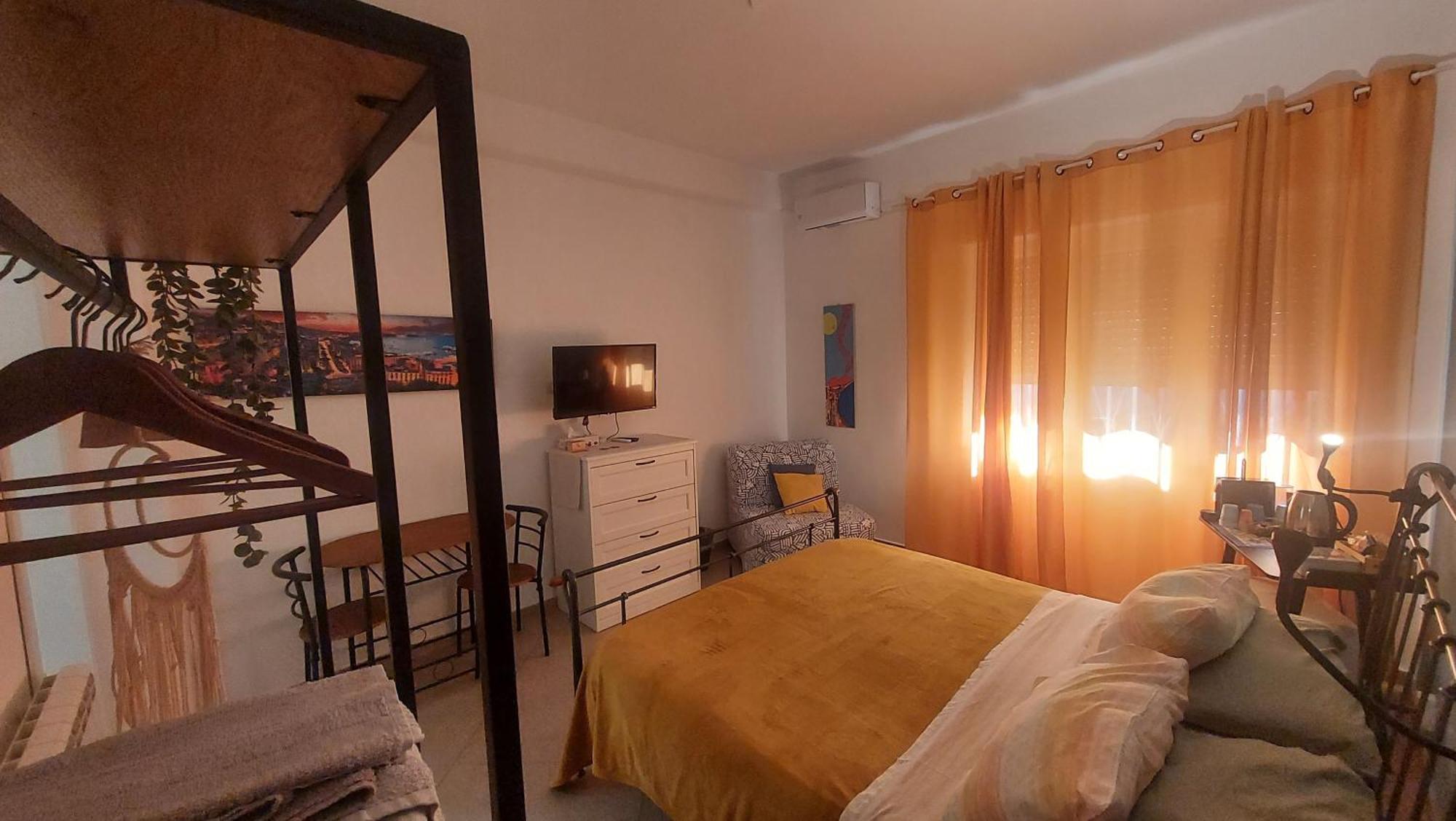 Morghen 88 Vomero Rooms Наполи Екстериор снимка
